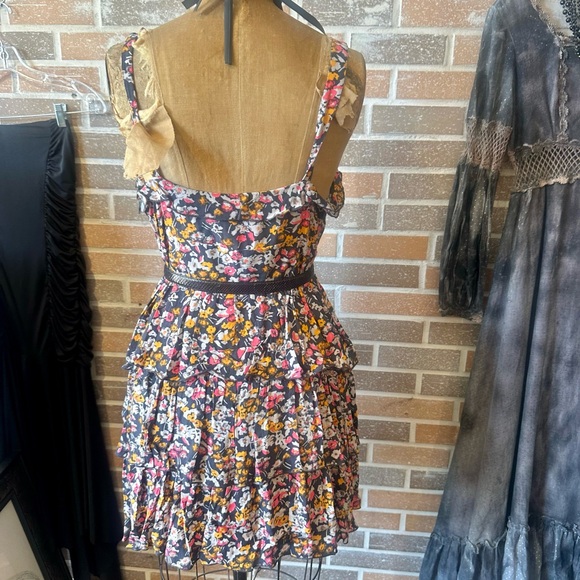 Dress - Picture 2 of 8